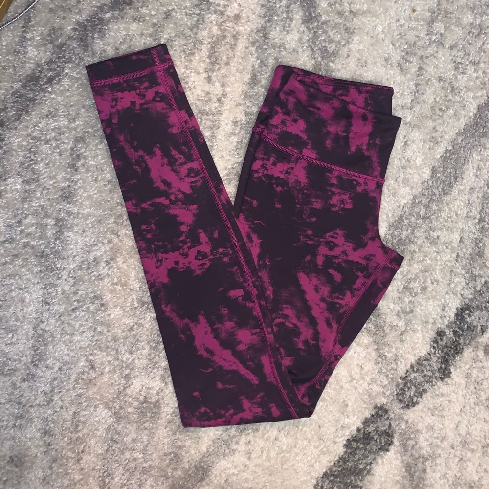 Lululemon Wunder Under Sz 6 in Breezie Regal Plum